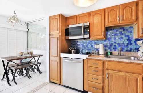 Ormond Beach Condo | Direct Oceanfront 1/1 king first floor, oceanfront Patio, pool beach steps away.