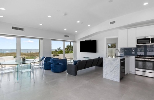Pompano Beach House | Direct Oceanfront Beach House - Resort Style Stay! - with a 360 ocean view!