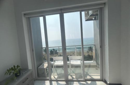 Mount Lavinia Apartment | Direct Sea View Fully Furnished Luxury Apartment