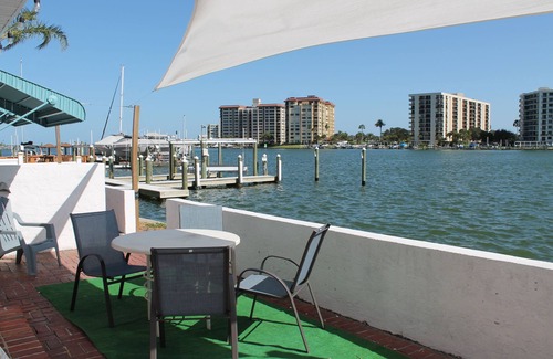 Bay Esplanade Villa | DIRECT WATERFRONT 2BDRM Villa with full kitchen, fish from porch