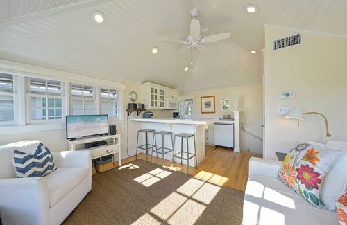 Seaside House | Directly Across From the Beach in Seaside + 2 Adult Bikes!