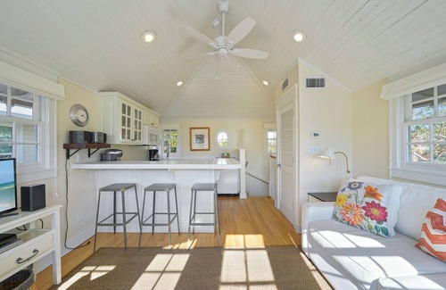 Seaside House | Directly Across From the Beach in Seaside + 2 Adult Bikes!
