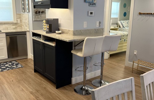 Siesta Key Condo | DIRECTLY ON CRESCENT BEACH IN SIESTA KEY! GREAT PRICES FOR AUGUST! BOOK NOW!