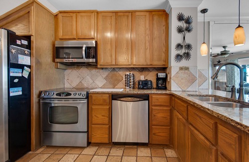 West Panama City Beach House | Directly on the Beach~Private Sun Deck~Outdoor Shower~Jetted Tub~Covered Balcony