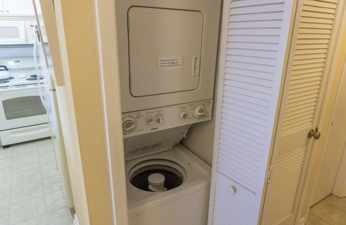 Fort Walton Beach Condo | Directly on the beach Tiki Beach unit 22 WOW,
