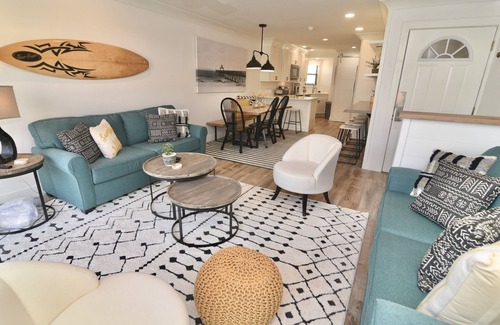 Gulf Shores Condo | DIRECTLY ON THE BEACH Amazing Views Full Remodel Unit 5 Gulfside Townhomes