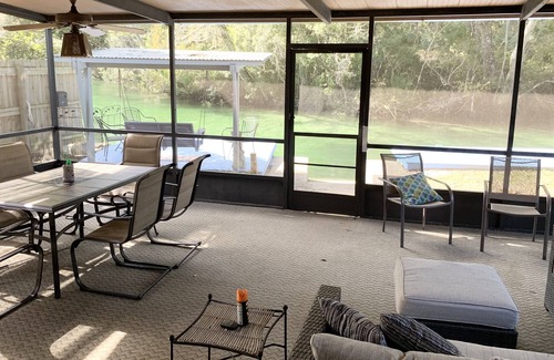 Weeki Wachee Gardens House | Directly on the River, Deep Water, and very near Hospital Hole