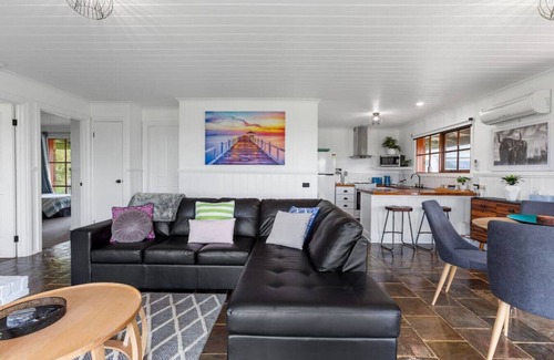 Marengo House | Directly opposite the beach, Ocean View Marengo is sure to delight!