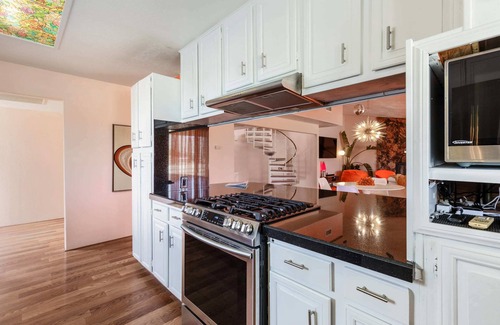 Yucca Valley House | Disco House: The 70s Experience