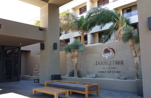 Palm Springs Condo | DISCOUNT - 6 months 5/1-10/31 $1800/mth - Beautiful condo at the Desert Princess