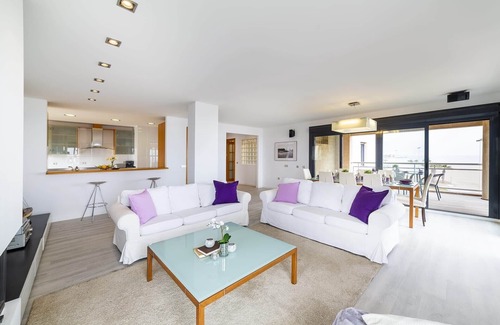 Roquetas de Mar Condo | Discount! Fantastic 270 m2 penthouse with amazing sea views direct on the beach