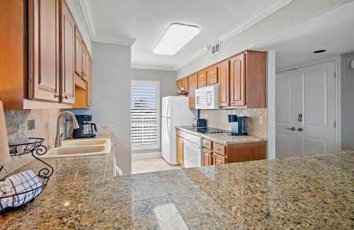 Miramar Beach Condo | Discounted August & 🇺🇸Labor Day Rates! Private Beach + Free Daily Beach Setup