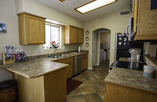 Lake Havasu City House | *Discounted Desert Oasis 3BR 2BA Spacious, Lots of Parking & Centrally Located