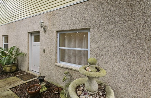St. Augustine House | Discounted monthly stays, pet friendly, 5 min to town, deck with marsh view