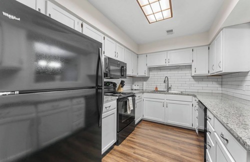 Table Rock Condo | Discounted Pointe Royale, No Steps Entry, Pools, Pickleball