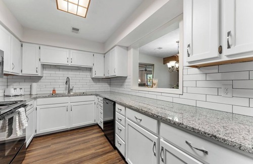 Table Rock Condo | Discounted Pointe Royale, No Steps Entry, Pools, Pickleball