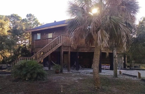 St. George Island House | Discounted pricing for the remaining weeks of September! Pet friendly!