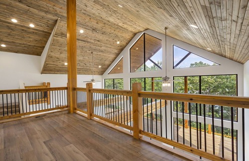 Reeds Spring House | Discounted rates for fall! Table Rock views! 6Bdm