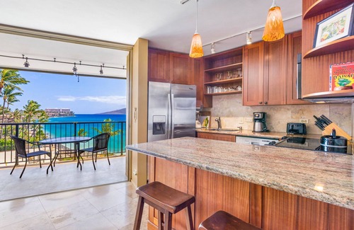 Honokowai Condo | !DISCOUNTED RATES! FULL ocean view. Rated "EXCEPTIONAL". Renovated. Top Floor.
