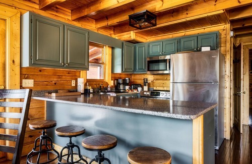 Pigeon Forge House | Discounts! Free Dollywood tickets or Free Dinner