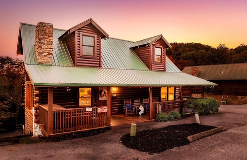 Pigeon Forge House | Discounts! Free Dollywood tickets or Free Dinner