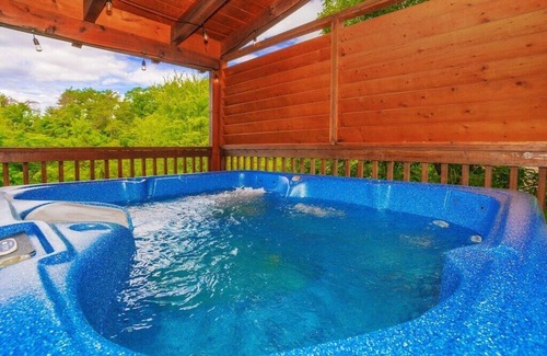 Pigeon Forge House | Discounts! Free Dollywood tickets or Free Dinner