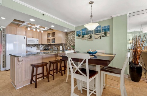 North Myrtle Beach Condo | Discover a top-tier beach getaway at SEA MARSH II 1003