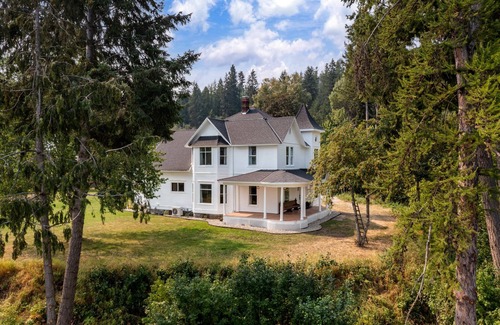 Bonners Ferry House | Discover Bonners Ferry charm, steps away from Casino at Best Western