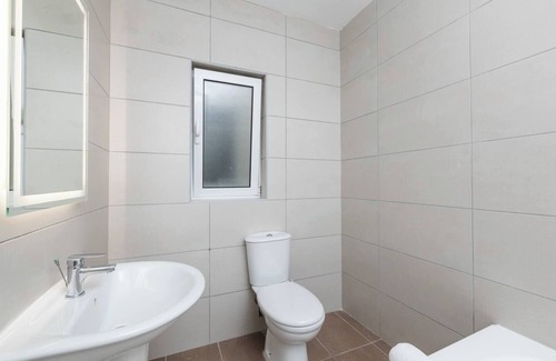 Qawra Apartment | Discover contemporary luxury in the heart of San Paul’s Bay