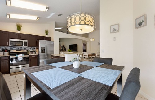 Windsor Palms House | Discover magic just 9 mins away! Spacious 5-bed Kissimmee retreat, pool and spa