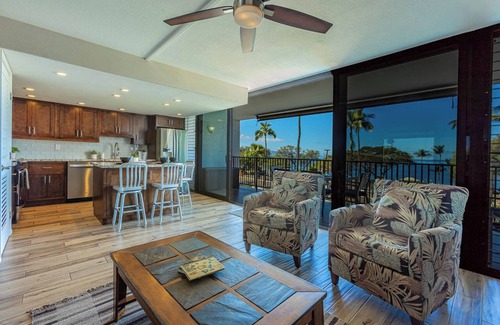Kihei Condo | Discover Maui Parkshore 408 Beach Access, Stunning Sunsets and Cozy Comfort!