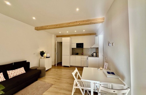 Beausoleil Apartment | Discover our fully furnished 35m2 two-room apartment, equipped with a washing machine