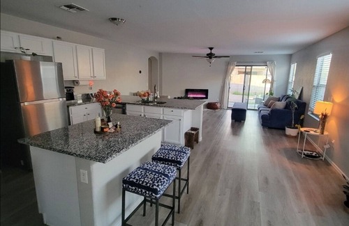San Tan Heights House | "Discover the Charm: Your Beautiful, Spacious, and Cozy Home Awaits!"