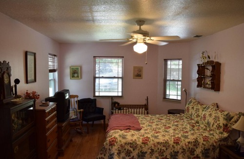 Dunnellon Cabin | Discover the End of the Rainbow!