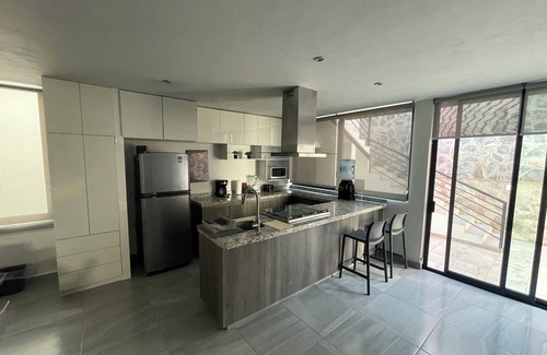 Raquet Club House | Discover the perfect getaway at our lakeside home within a gated community