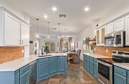Cooper Commons House | Discover the perfect retreat in - private hot tub and pool