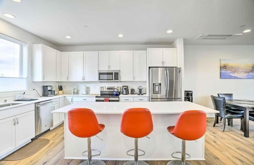 Monroe Villa | Discover the wonders of Monroe WA, Brand New Luxury, Private Yard & Mtn Views!