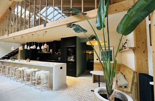 Victor Hugo - Saint-Augustin Villa | Discover this magnificent contemporary architect-designed house.
