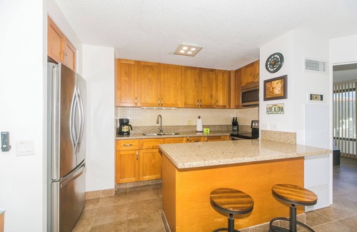 Waikiki Condo | Discovery Bay deluxe city view, near Ala Moana Shopping Center & the beach!