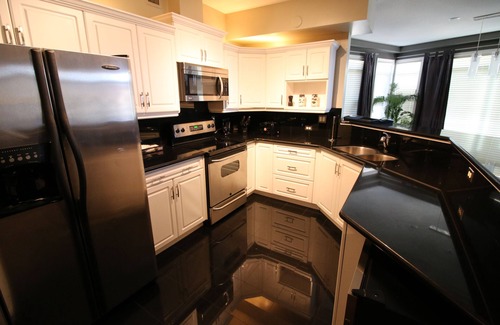 North End Condo | Discovery Bay Resort 436- 4Bed-2Bth- 1390564- 90 Day Min -