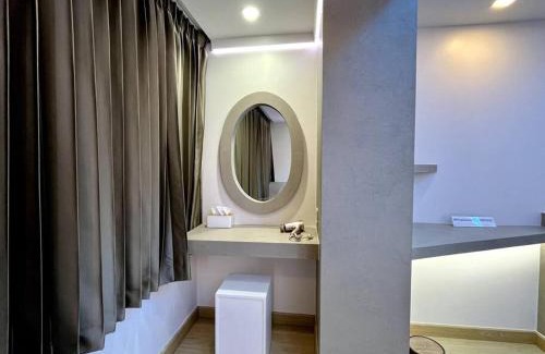 Thanon Phaya Thai Apartment | DiscoveryHome3 at Pratunammarket