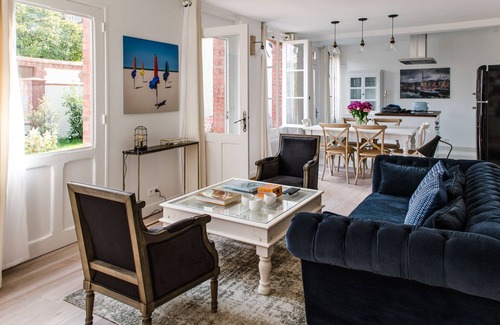 Honfleur House | Discreet luxury, 2 bedroom Owner's House in the heart of Historic Honfleur