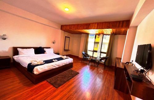 Pelling Hotel | DISHA SILVER PEAK Hotel