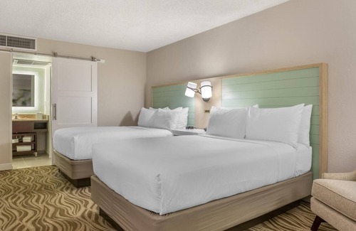 Lake Buena Vista House | Disney Dream! Three Family-Friendly Units, Pools, Shuttle to Disney Parks