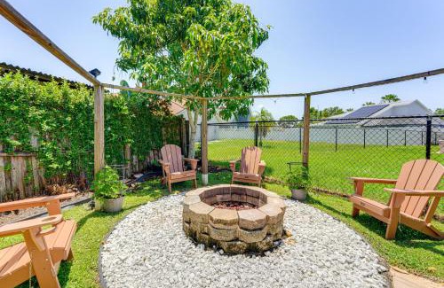 Buena Ventura Lakes House | Disney Getaway with Private Hot Tub 14 Mi to Parks