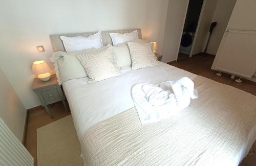 Chessy Apartment | Disney T3 LUXE neuf 6P 2 ch 2 salle de bain parking privé en sous sol lit bébé C105