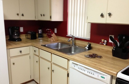 Indian Wells House | Disney World 2 Bed 2 Bath Home with Private Screened Pool Minutes from all Parks