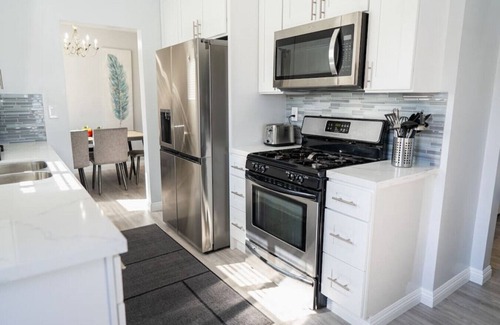 Northwest Anaheim House | DISNEYLAND! 5BR FULLERTON HOUSE FULLY REMODELED 2023 w/GARAGE & FENCED YARD p61
