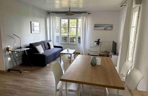 Bussy-Saint-Georges Apartment | Disneyland 10 minutes/Paris 35 minutes