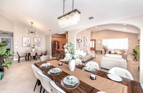 Sherwood Forest and Thistle Development House | Disneyland/Knott's, 6BR, 4BA, 3000 sqft, No Tax